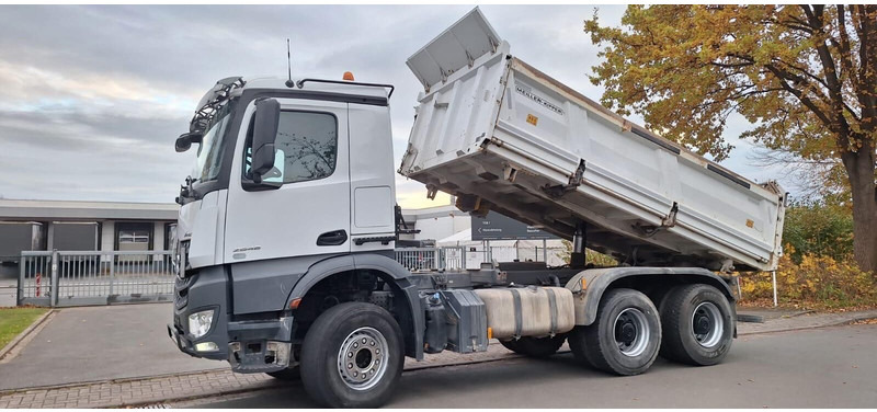 Mercedes-Benz 2648 3348 - Kipper vrachtwagen: afbeelding 3 Mercedes-Benz 2648 3348 - Kipper vrachtwagen: afbeelding 3