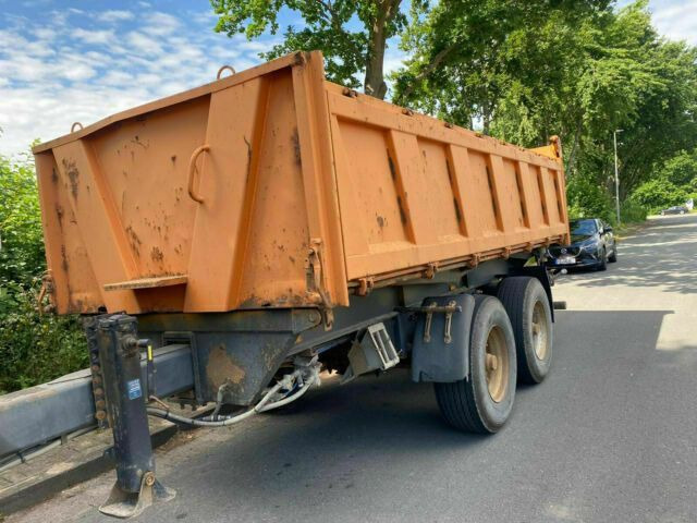 Renders Tandemkipper Stahl 3 Seiten - Kipper aanhangwagen: afbeelding 1 Renders Tandemkipper Stahl 3 Seiten - Kipper aanhangwagen: afbeelding 1