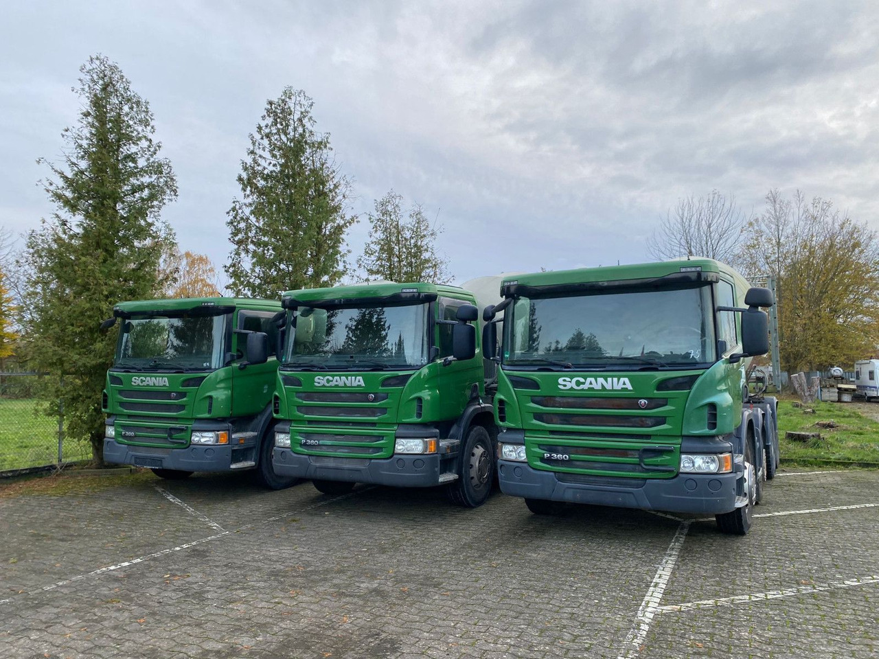 Scania 2x P360 Betonmischer 8x4 Blatt/Blatt E6 2 stück - Betonmixer: afbeelding 2 Scania 2x P360 Betonmischer 8x4 Blatt/Blatt E6 2 stück - Betonmixer: afbeelding 2