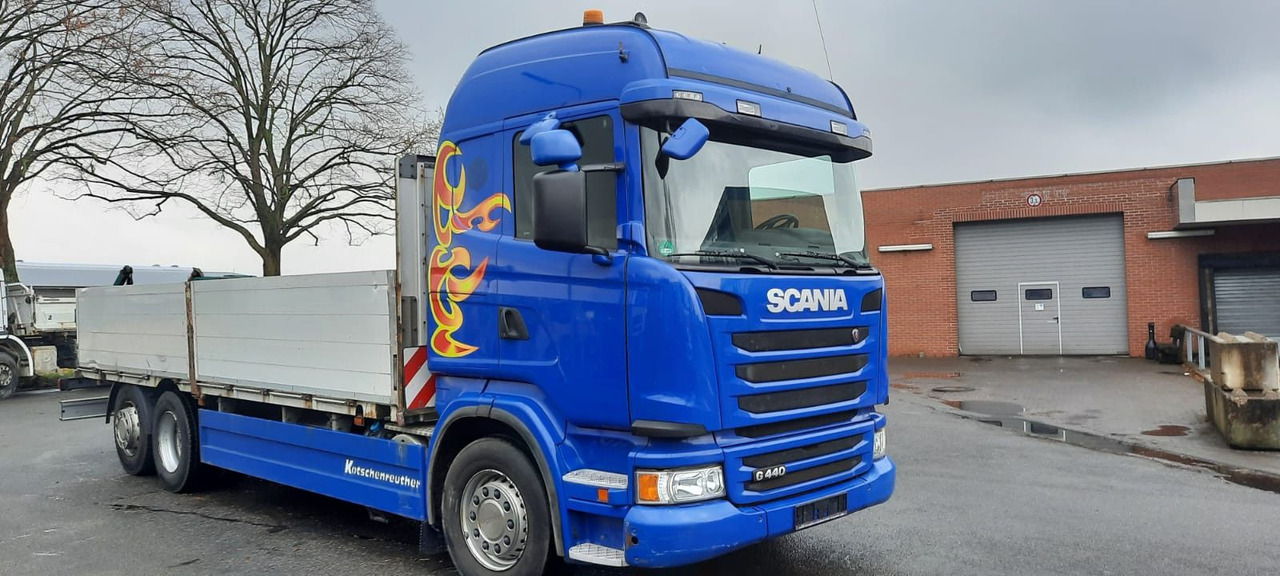 Scania G440 Pritsche 6x2 Kran am Heck vor. - Vrachtwagen met open laadbak, Kraanwagen: afbeelding 2 Scania G440 Pritsche 6x2 Kran am Heck vor. - Vrachtwagen met open laadbak, Kraanwagen: afbeelding 2