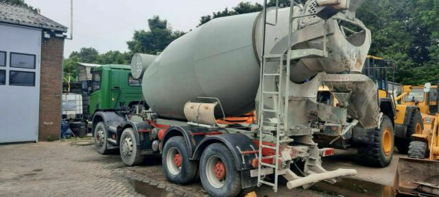 Scania P340PS 4-Achser 8x4 Betonmischer Euro:4 - Betonmixer: afbeelding 3 Scania P340PS 4-Achser 8x4 Betonmischer Euro:4 - Betonmixer: afbeelding 3