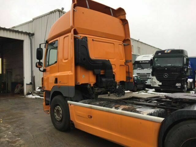 DAF CF85-410 G.Haus 2xBett ZF/Schalter 2-Kreishydr - Trekker: afbeelding 3 DAF CF85-410 G.Haus 2xBett ZF/Schalter 2-Kreishydr - Trekker: afbeelding 3