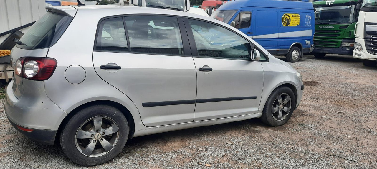 Volkswagen Golf Plus 1.9 TDI DSG DPF Comfortline - Sedan: afbeelding 2 Volkswagen Golf Plus 1.9 TDI DSG DPF Comfortline - Sedan: afbeelding 2