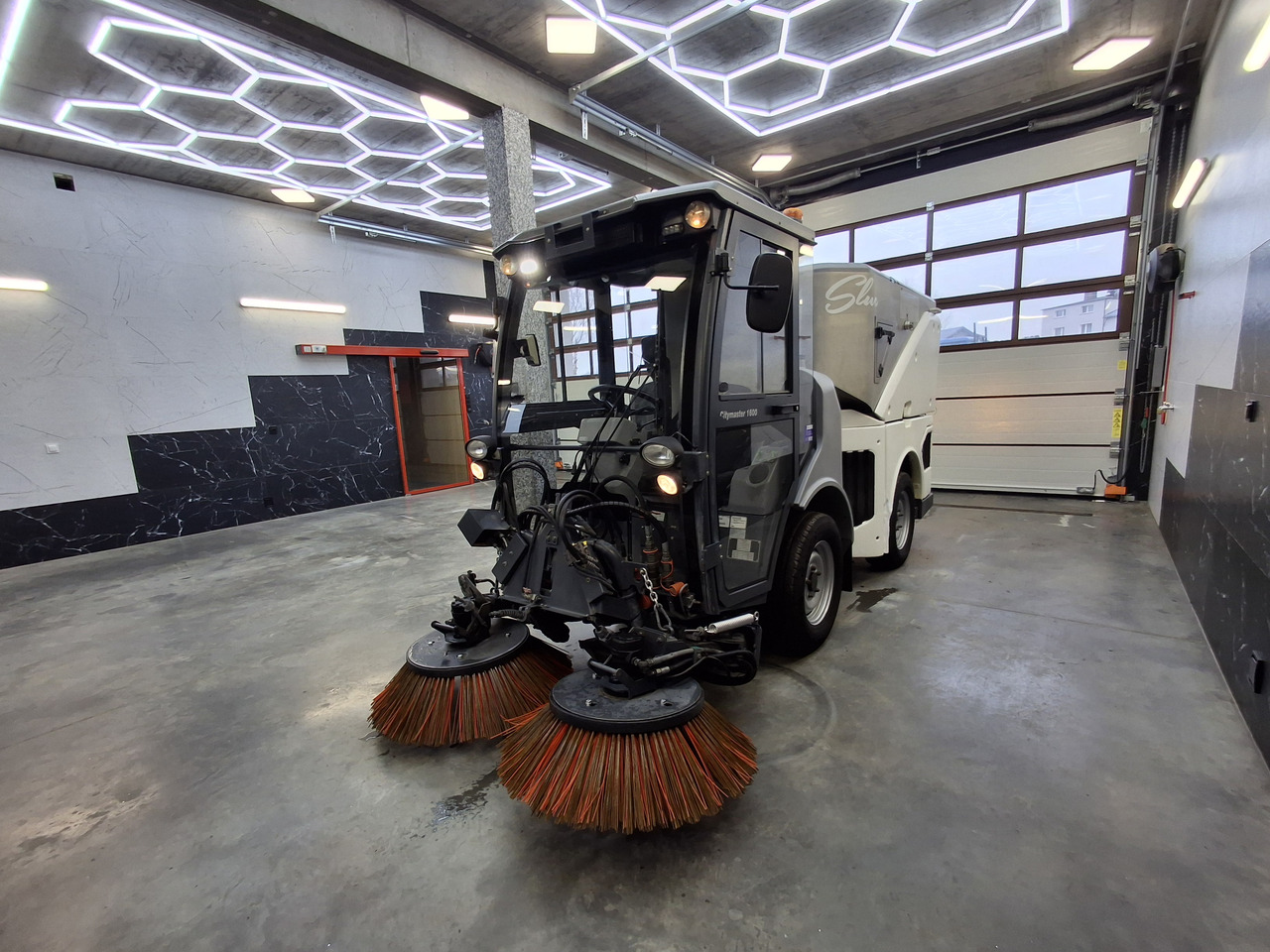 Hako Citymaster 1600 Zamiatarka Kehrmaschine Euro 6 PM2.5 - Veegwagen: afbeelding 2 Hako Citymaster 1600 Zamiatarka Kehrmaschine Euro 6 PM2.5 - Veegwagen: afbeelding 2