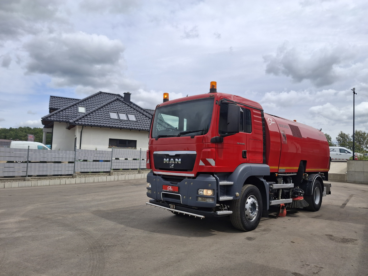 MAN TGS 18.320 Zamiatarka Kehrmaschine BUCHER 2 Motoren Karcher Szczotki L/R - Veegwagen: afbeelding 3 MAN TGS 18.320 Zamiatarka Kehrmaschine BUCHER 2 Motoren Karcher Szczotki L/R - Veegwagen: afbeelding 3