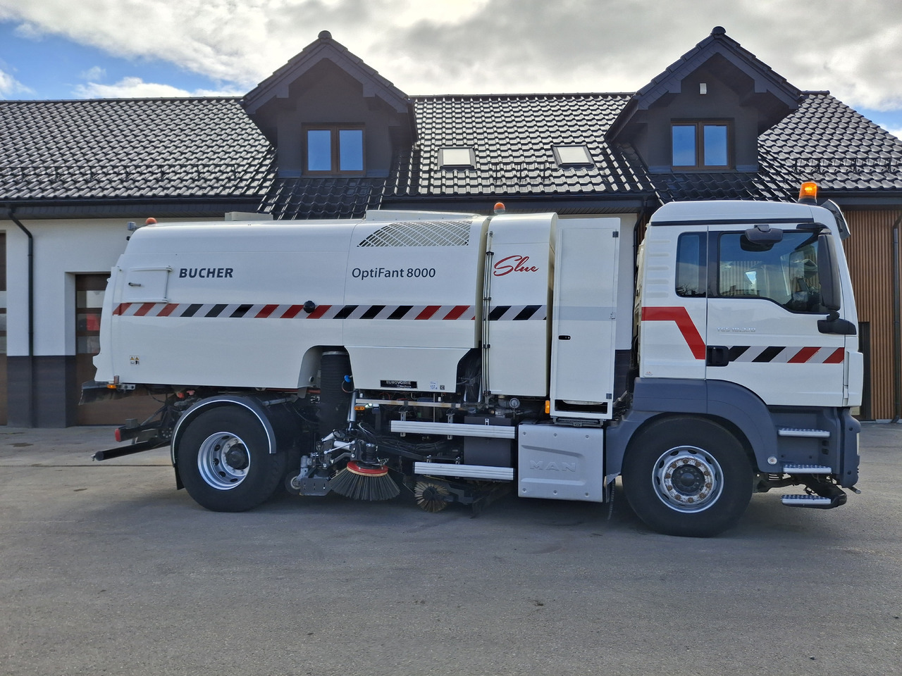 MAN TGS 18.320 Zamiatarka Kehrmaschine BUCHER OptiFant 8000 Karcher Euro 6 PM10 L/R Hochdruckreinigung - Veegwagen: afbeelding 5 MAN TGS 18.320 Zamiatarka Kehrmaschine BUCHER OptiFant 8000 Karcher Euro 6 PM10 L/R Hochdruckreinigung - Veegwagen: afbeelding 5
