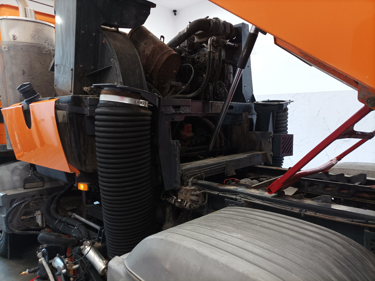 Veegwagen MERCEDES-BENZ Atego 1018 Zamiatarka Kehrmaschine BUCHER Szczotki L/R PM10 2 Silniki 2012r: afbeelding 17