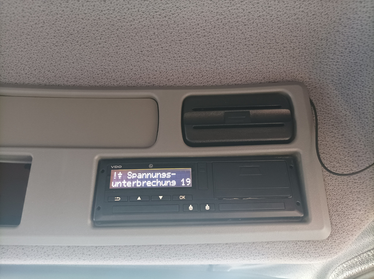 Veegwagen MERCEDES-BENZ Atego 1018 Zamiatarka Kehrmaschine BUCHER Szczotki L/R PM10 2 Silniki 2012r: afbeelding 28