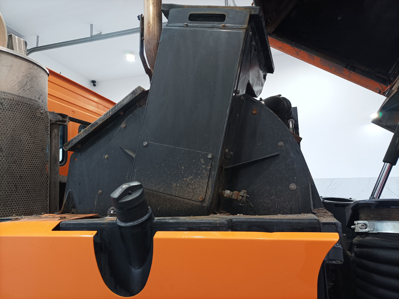 Veegwagen MERCEDES-BENZ Atego 1018 Zamiatarka Kehrmaschine BUCHER Szczotki L/R PM10 2 Silniki 2012r: afbeelding 16