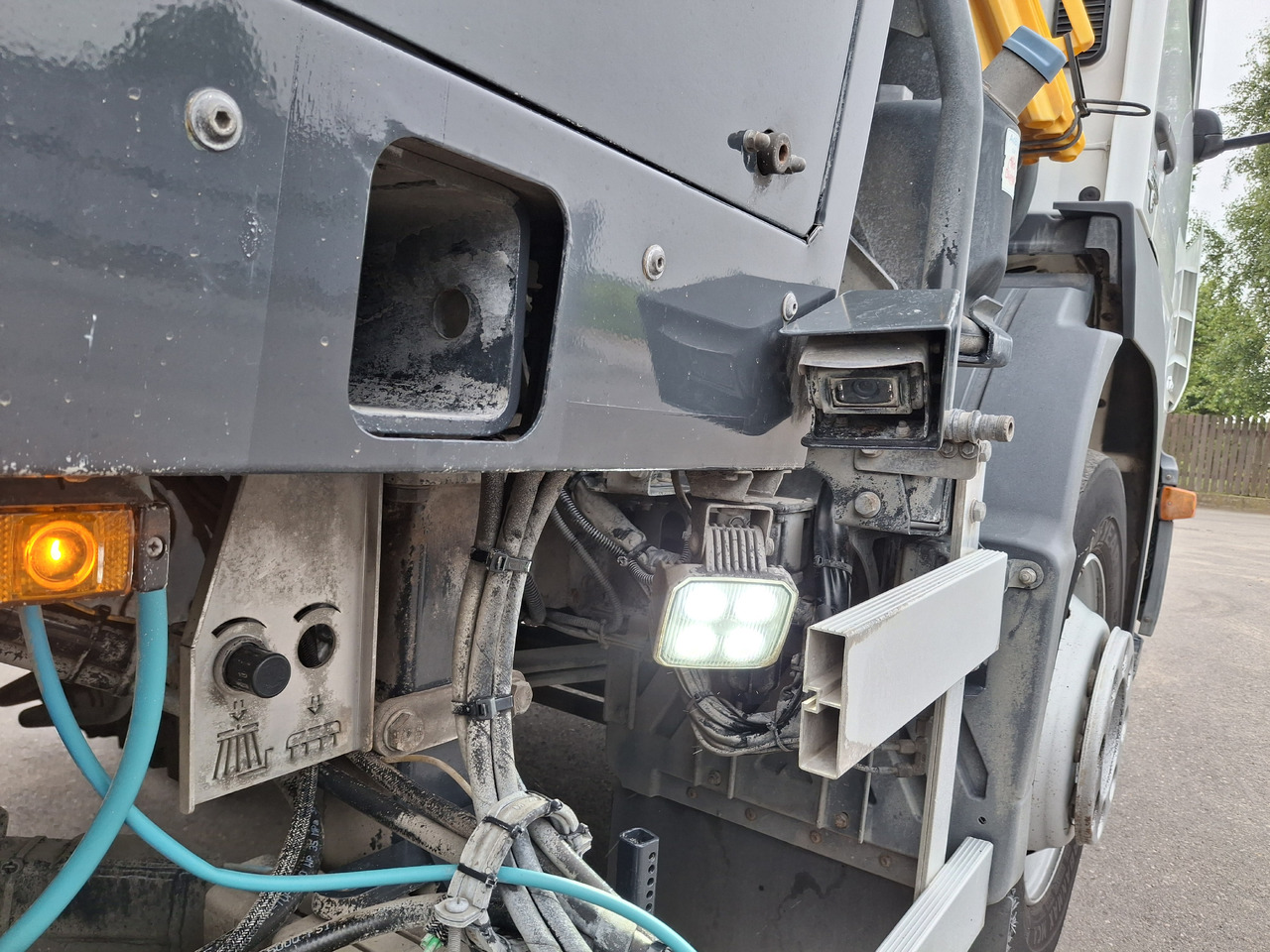 Veegwagen MERCEDES-BENZ Atego 1523 Zamiatarka Kehrmaschine Schmidt Street King 660 Euro 6 PM10 2 Motoren Szczotki L/R 2016r: afbeelding 9