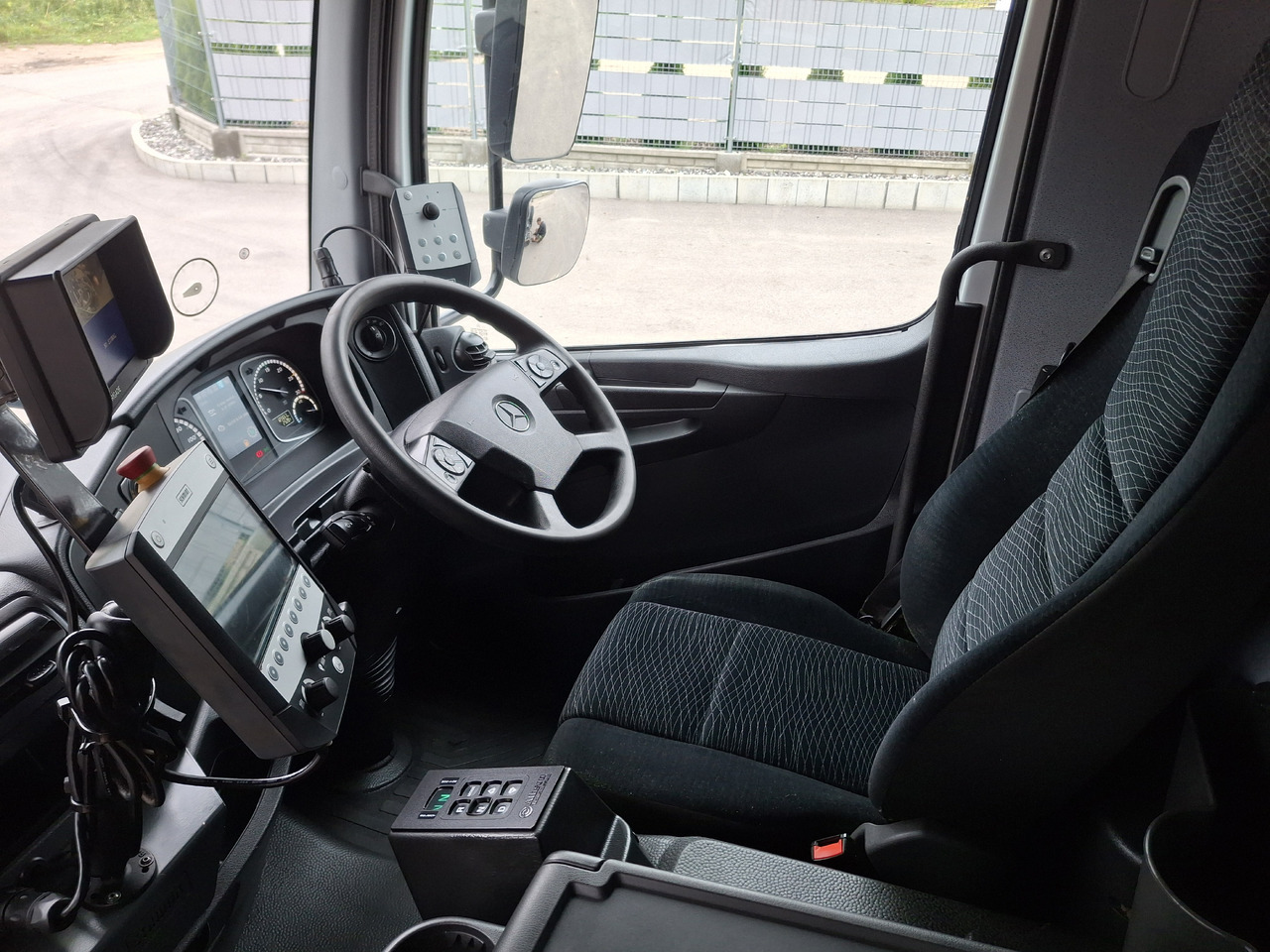 Veegwagen MERCEDES-BENZ Atego 1523 Zamiatarka Kehrmaschine Schmidt Street King 660 Euro 6 PM10 2 Motoren Szczotki L/R 2016r: afbeelding 42