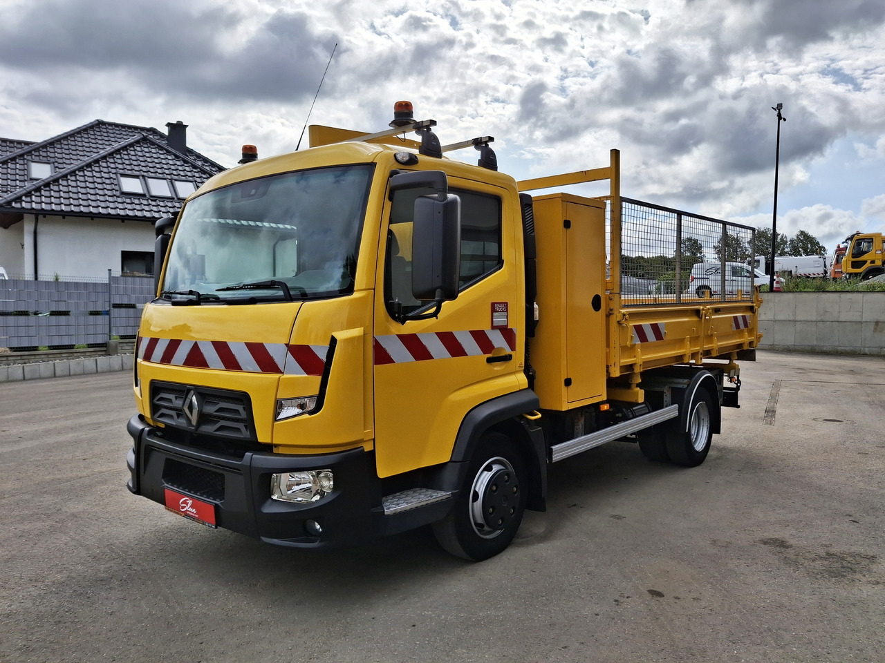 RENAULT D7.5 Wywrotka Kipper 3 Stronna 2015r 84 Tyś KM - Kipper vrachtwagen: afbeelding 2 RENAULT D7.5 Wywrotka Kipper 3 Stronna 2015r 84 Tyś KM - Kipper vrachtwagen: afbeelding 2