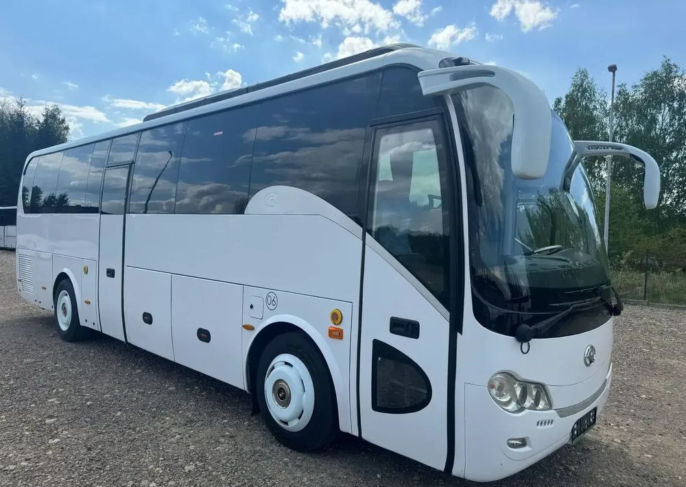 Inny - Touringcar: afbeelding 1 Inny - Touringcar: afbeelding 1