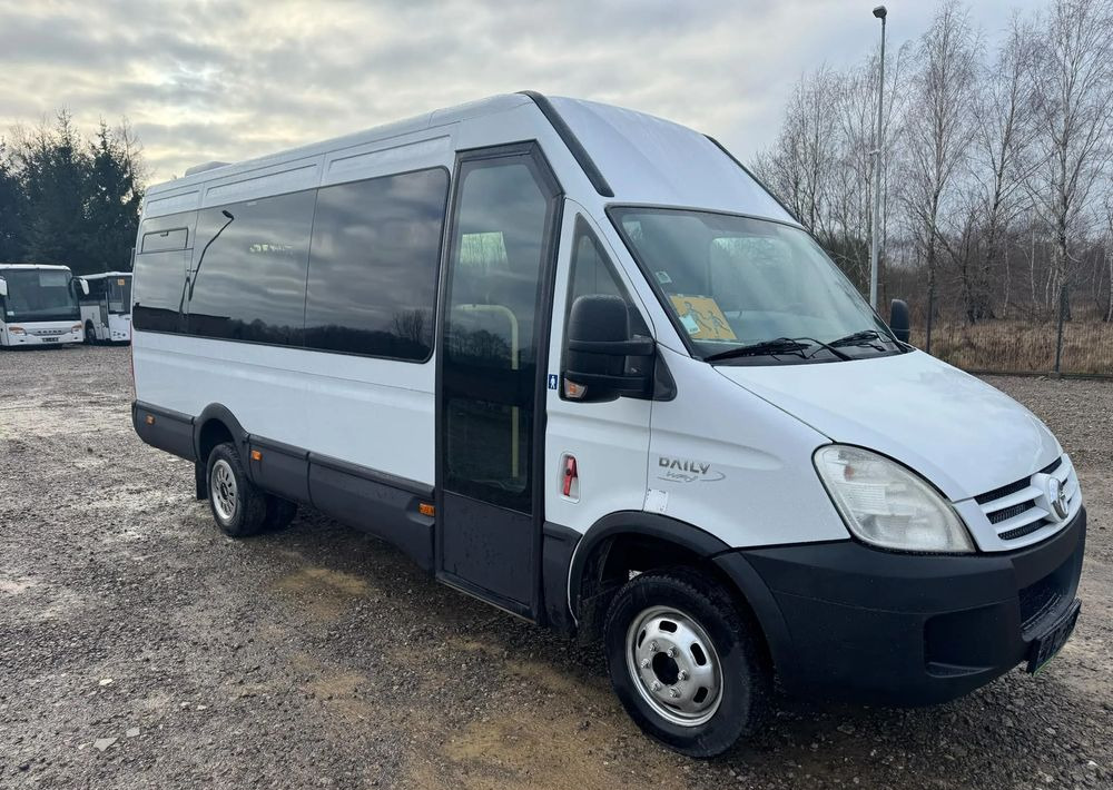 Iveco Daily - Minibus, Personenvervoer: afbeelding 1 Iveco Daily - Minibus, Personenvervoer: afbeelding 1