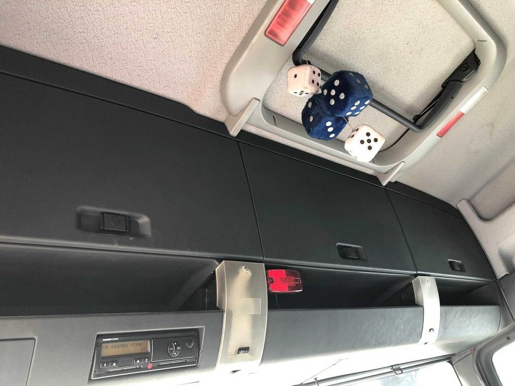 MAN TGA 26.480 6X2-2 BL - Vacuümwagen: afbeelding 4 MAN TGA 26.480 6X2-2 BL - Vacuümwagen: afbeelding 4