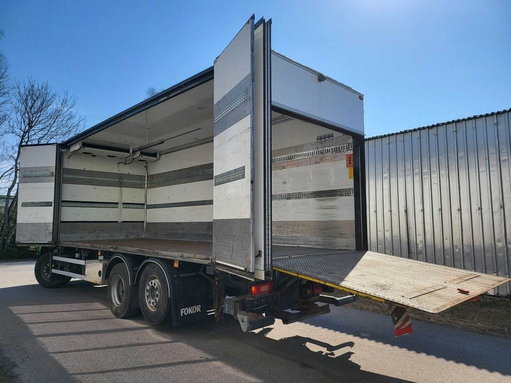 Volvo FM410 6X2 CARRIER SIDEOPENING - Koelwagen vrachtwagen: afbeelding 3 Volvo FM410 6X2 CARRIER SIDEOPENING - Koelwagen vrachtwagen: afbeelding 3
