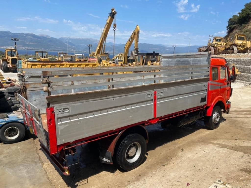 Mercedes-Benz 1638 - Vrachtwagen met open laadbak: afbeelding 5 Mercedes-Benz 1638 - Vrachtwagen met open laadbak: afbeelding 5