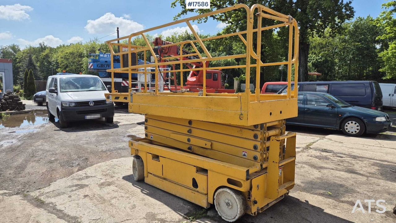 2007 Haulotte Compact 12 - Schaarlift: afbeelding 3 2007 Haulotte Compact 12 - Schaarlift: afbeelding 3