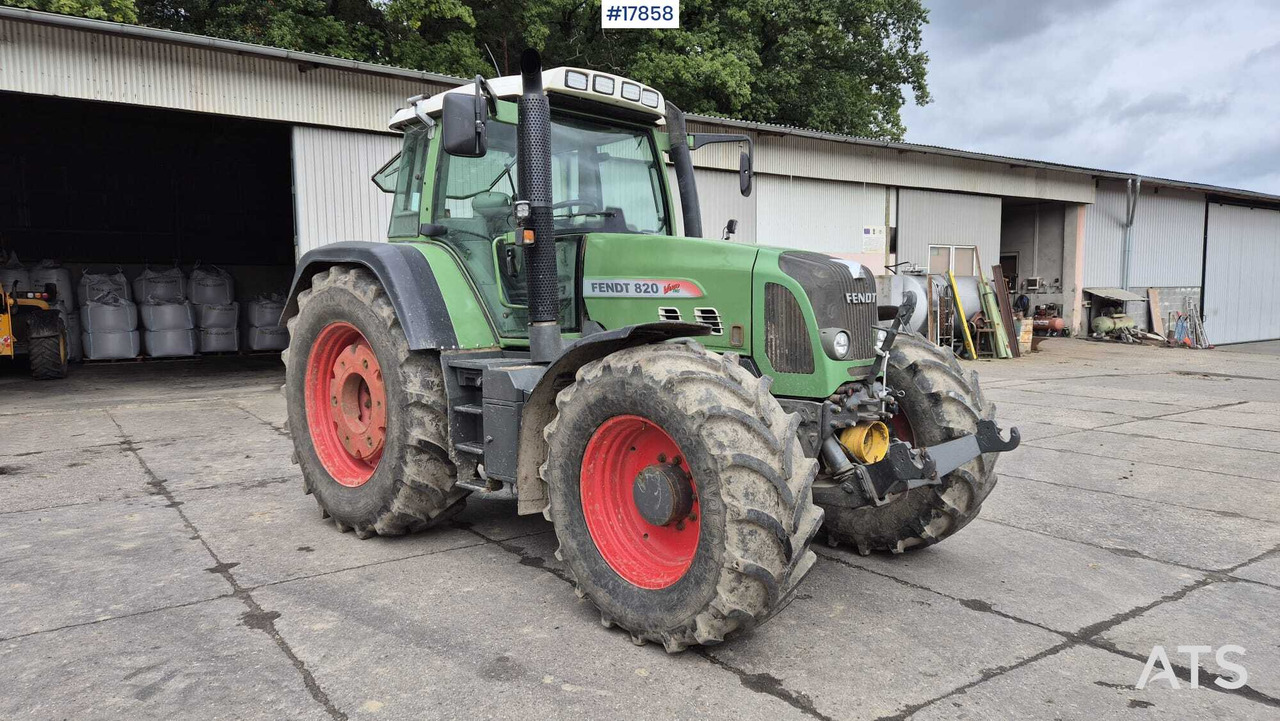 FENDT 820 VARIO TMS agricultural tractor (2011) - Tractor: afbeelding 1 FENDT 820 VARIO TMS agricultural tractor (2011) - Tractor: afbeelding 1