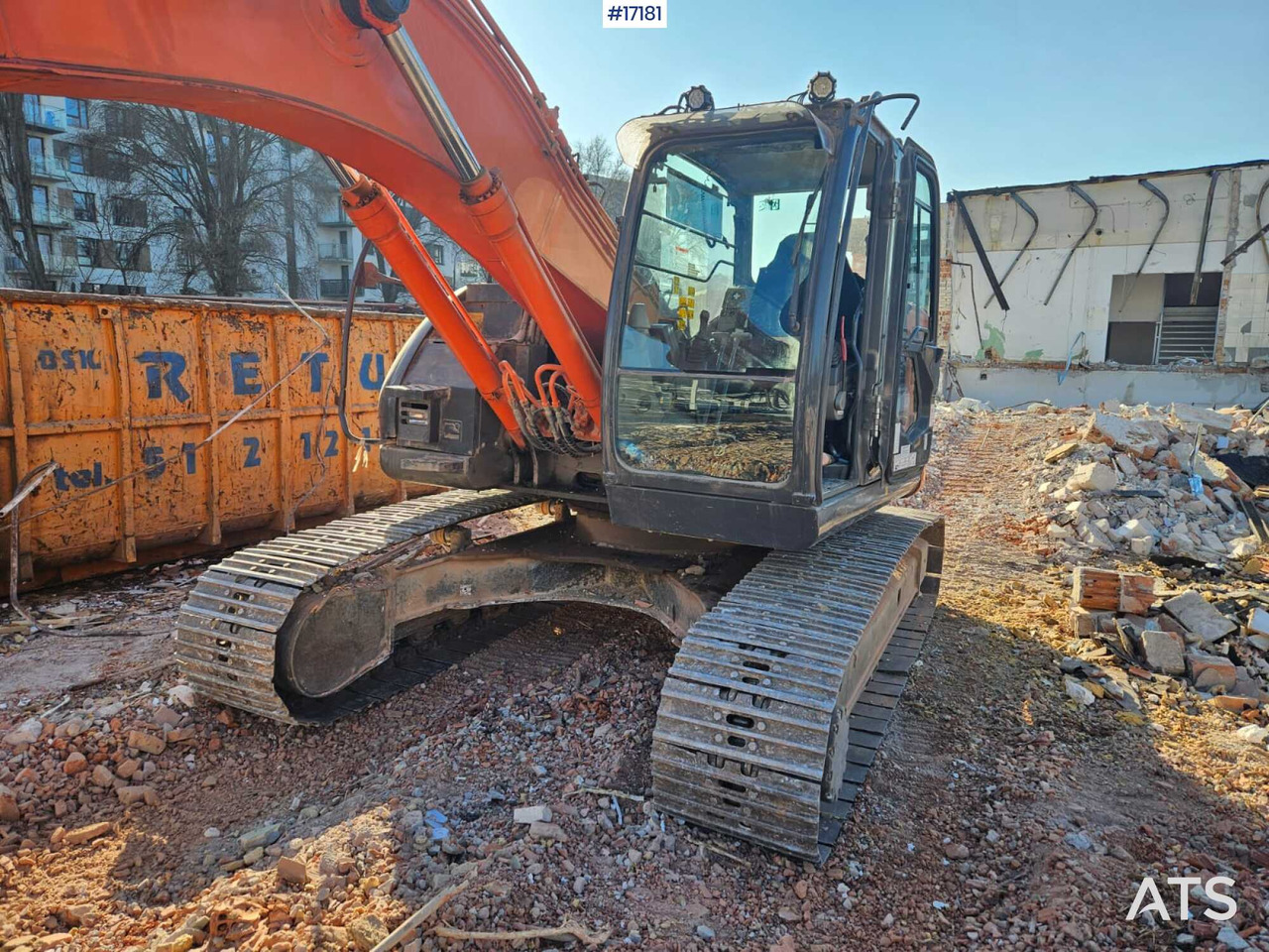 Hydraulic excavator Hitachi ZX225 LC (2013) - Rupsgraafmachine: afbeelding 2 Hydraulic excavator Hitachi ZX225 LC (2013) - Rupsgraafmachine: afbeelding 2
