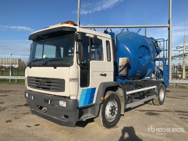2004 Volvo FL6 4x2 Mixer Truck - Betonmixer: afbeelding 2 2004 Volvo FL6 4x2 Mixer Truck - Betonmixer: afbeelding 2