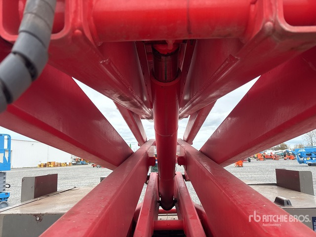 2008 Haulotte H15SX 4x4 Diesel Scissor Lift - Schaarlift: afbeelding 5 2008 Haulotte H15SX 4x4 Diesel Scissor Lift - Schaarlift: afbeelding 5