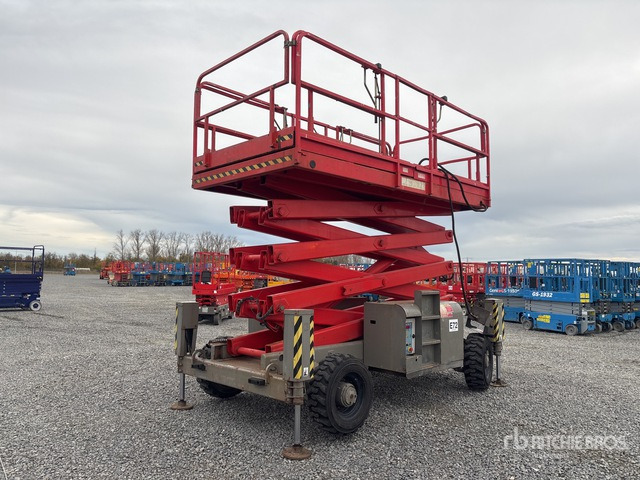 2008 Haulotte H15SX 4x4 Diesel Scissor Lift - Schaarlift: afbeelding 2 2008 Haulotte H15SX 4x4 Diesel Scissor Lift - Schaarlift: afbeelding 2