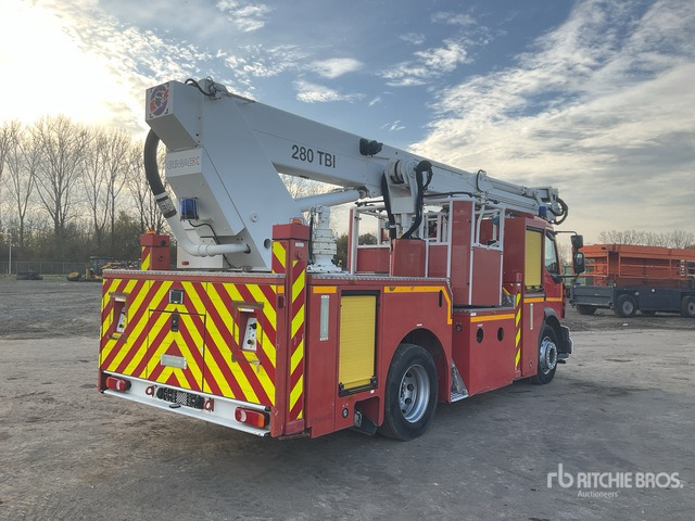 2009 Renault Midlum 280 4x2 C/W 2009 Gimaex 280 Boom Lift Fire Truck - Brandweerwagen: afbeelding 3 2009 Renault Midlum 280 4x2 C/W 2009 Gimaex 280 Boom Lift Fire Truck - Brandweerwagen: afbeelding 3