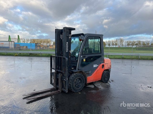 2011 Toyota 52-8FDF30 Forklift - Diesel heftruck: afbeelding 2 2011 Toyota 52-8FDF30 Forklift - Diesel heftruck: afbeelding 2