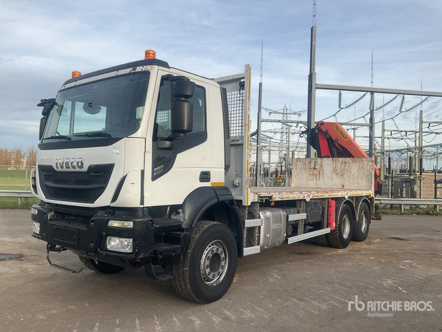 2018 Iveco 260T36 2018 Palfinger PK22002-EH Artic ... Flatbed Truck with Crane - Vrachtwagen met open laadbak, Kraanwagen: afbeelding 2 2018 Iveco 260T36 2018 Palfinger PK22002-EH Artic ... Flatbed Truck with Crane - Vrachtwagen met open laadbak, Kraanwagen: afbeelding 2