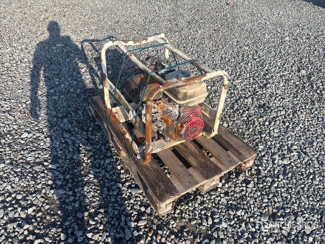 Sdmo R7.5T Generator Set - Industrie generator: afbeelding 4 Sdmo R7.5T Generator Set - Industrie generator: afbeelding 4