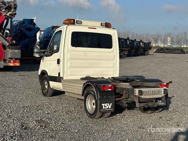 2010 Iveco 35C18 2WD Tractor - Trekker: afbeelding 2 2010 Iveco 35C18 2WD Tractor - Trekker: afbeelding 2