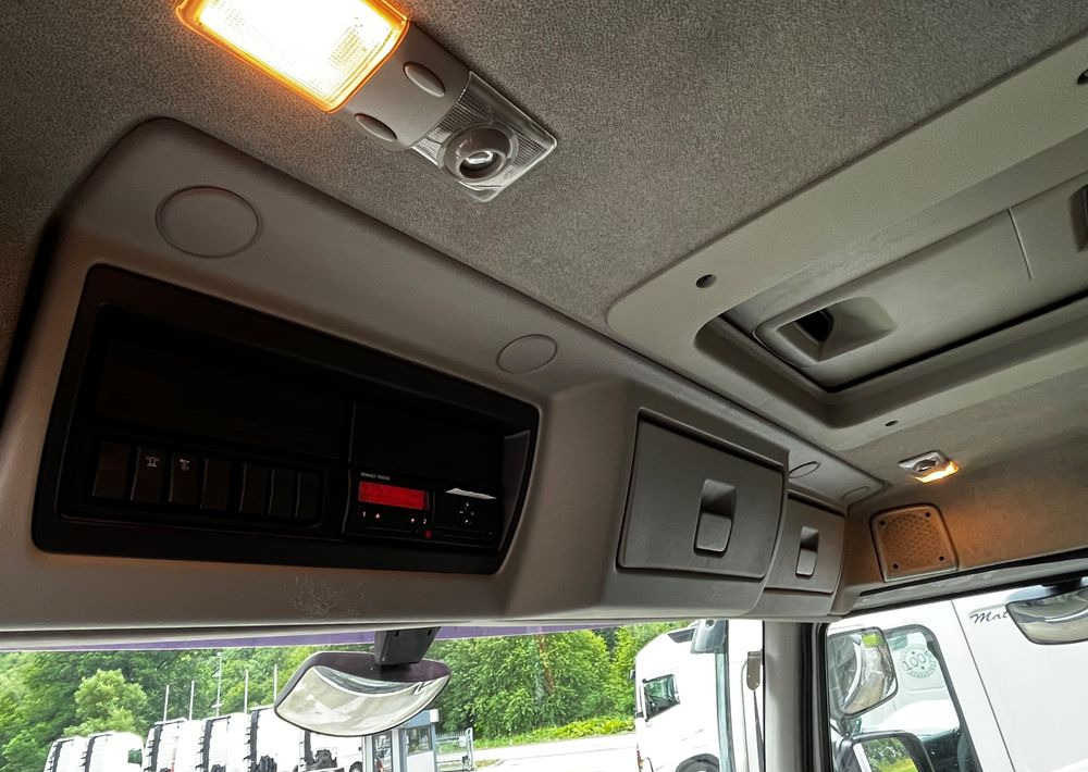 Renault Kerax 380 EEV // Skrzynia Burtowa // HIAB XS166 Hipro + Radio // Zwolnice // // - Vrachtwagen met open laadbak, Kraanwagen: afbeelding 4 Renault Kerax 380 EEV // Skrzynia Burtowa // HIAB XS166 Hipro + Radio // Zwolnice // // - Vrachtwagen met open laadbak, Kraanwagen: afbeelding 4