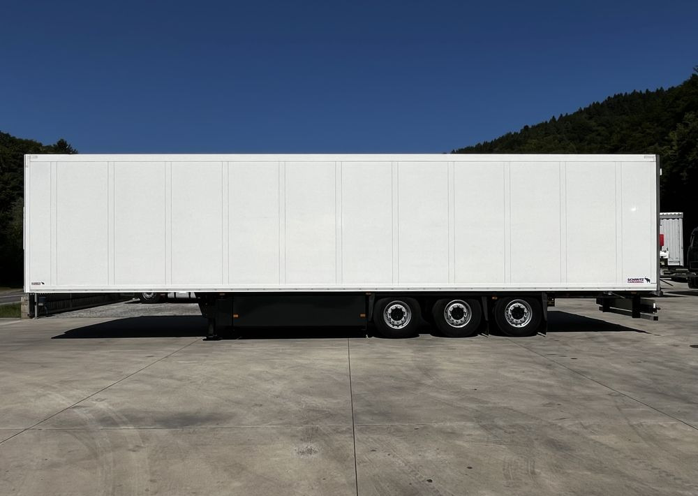 Schmitz Cargobull Chłodnia // 2010 Rok // 2 osie podnoszone // Doppelstock // Kosz paletowy // - Koelwagen oplegger: afbeelding 5 Schmitz Cargobull Chłodnia // 2010 Rok // 2 osie podnoszone // Doppelstock // Kosz paletowy // - Koelwagen oplegger: afbeelding 5