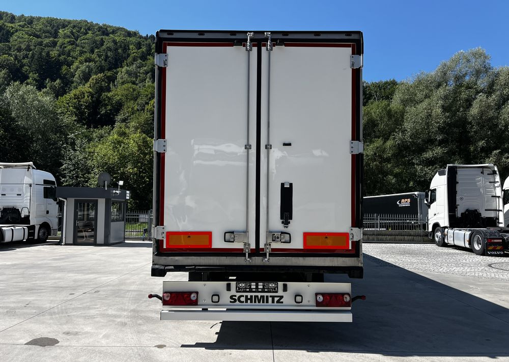 Schmitz Cargobull Chłodnia // 2010 Rok // 2 osie podnoszone // Doppelstock // Kosz paletowy // - Koelwagen oplegger: afbeelding 2 Schmitz Cargobull Chłodnia // 2010 Rok // 2 osie podnoszone // Doppelstock // Kosz paletowy // - Koelwagen oplegger: afbeelding 2