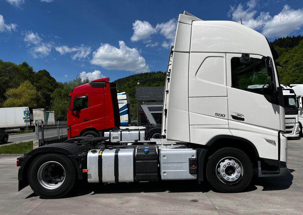 Volvo FH 500 // Zamiana na starszy // EURO 6 // Standard // 2024 Rok // Parkclima // Globe XL // Skóry // Joystick // - Trekker: afbeelding 5 Volvo FH 500 // Zamiana na starszy // EURO 6 // Standard // 2024 Rok // Parkclima // Globe XL // Skóry // Joystick // - Trekker: afbeelding 5