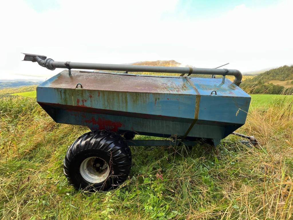 GB 4.8 Guffen Fertilizer Spreader - Mesttank: afbeelding 1 GB 4.8 Guffen Fertilizer Spreader - Mesttank: afbeelding 1