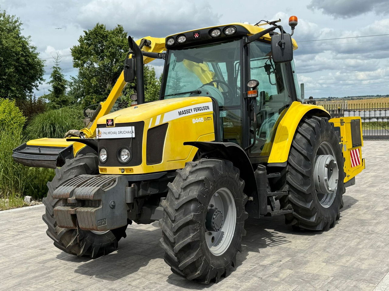 Massey Ferguson 6445 z kosiarką wysięgnikową do poboczy Rousseau T hénor 510 L FI - Tractor: afbeelding 3 Massey Ferguson 6445 z kosiarką wysięgnikową do poboczy Rousseau T hénor 510 L FI - Tractor: afbeelding 3