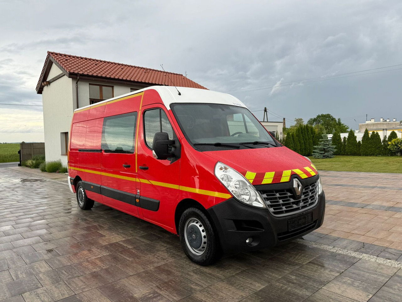 Renault Master 2016 Rok Ambulans Karetka Pogotowie - Ambulance: afbeelding 1 Renault Master 2016 Rok Ambulans Karetka Pogotowie - Ambulance: afbeelding 1