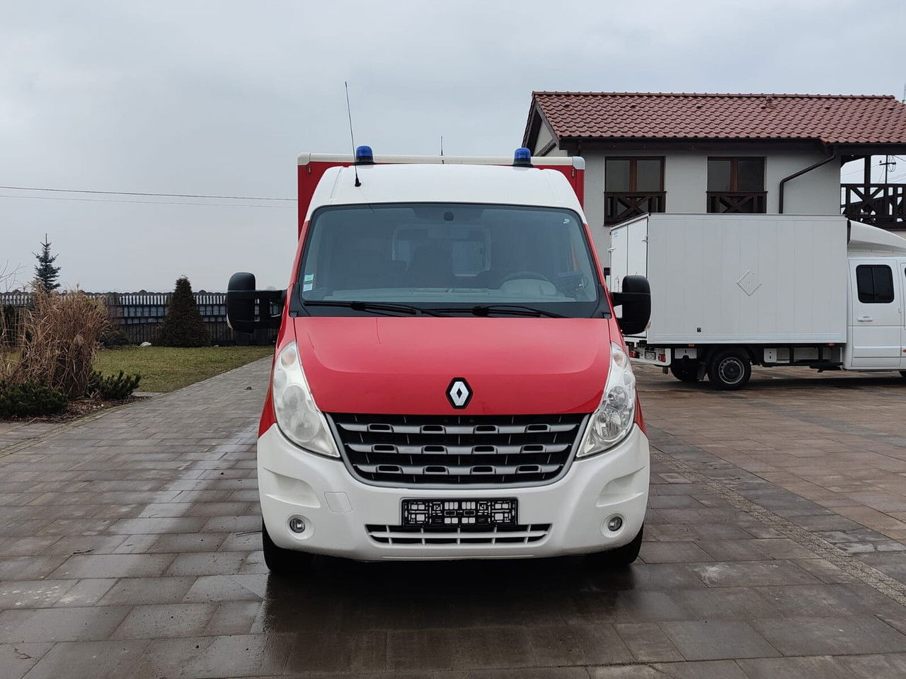 Renault Master Karetka Ambulans pogotowie kontenerowe Kamper - Ambulance: afbeelding 2 Renault Master Karetka Ambulans pogotowie kontenerowe Kamper - Ambulance: afbeelding 2