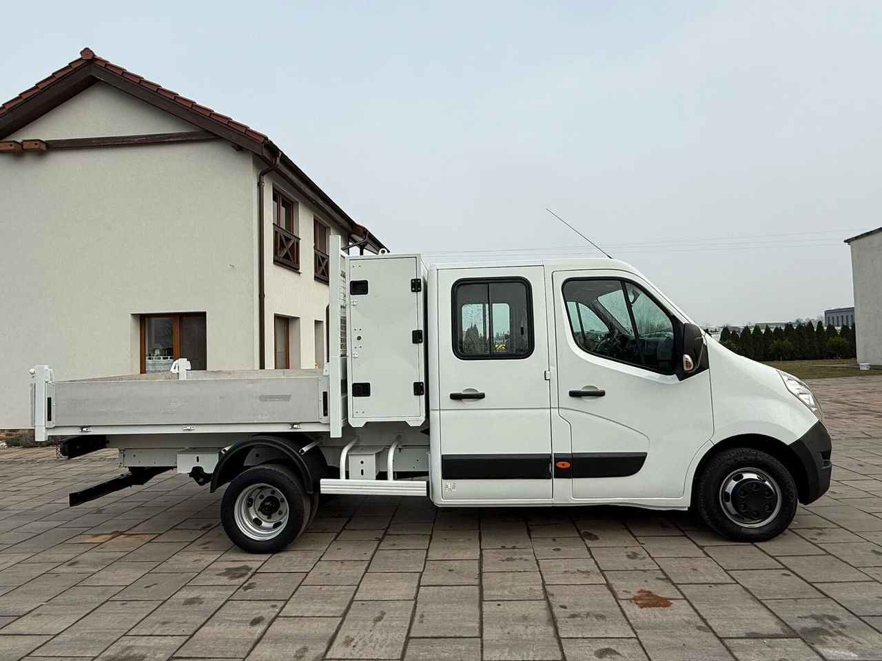 Renault Master - Bestelwagen met open laadbak: afbeelding 4 Renault Master - Bestelwagen met open laadbak: afbeelding 4