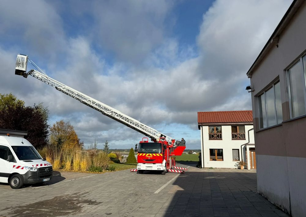 Renault Midlum 210 - Brandweerwagen: afbeelding 5 Renault Midlum 210 - Brandweerwagen: afbeelding 5