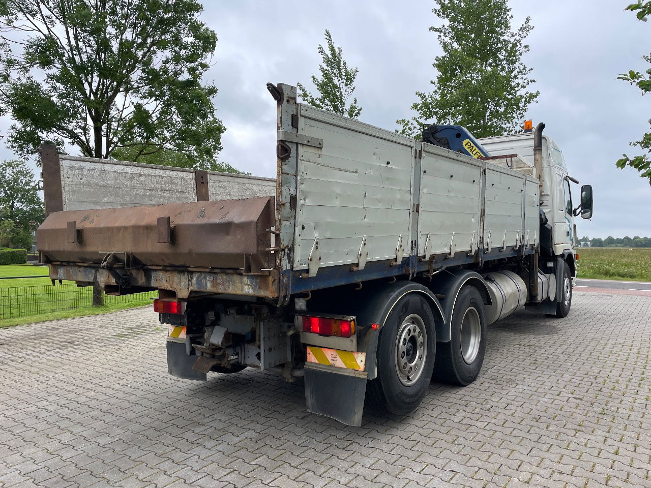 Volvo FM 7 310hp with Palfinger PK21000 with remote and tipper - Kipper vrachtwagen, Kraanwagen: afbeelding 5 Volvo FM 7 310hp with Palfinger PK21000 with remote and tipper - Kipper vrachtwagen, Kraanwagen: afbeelding 5