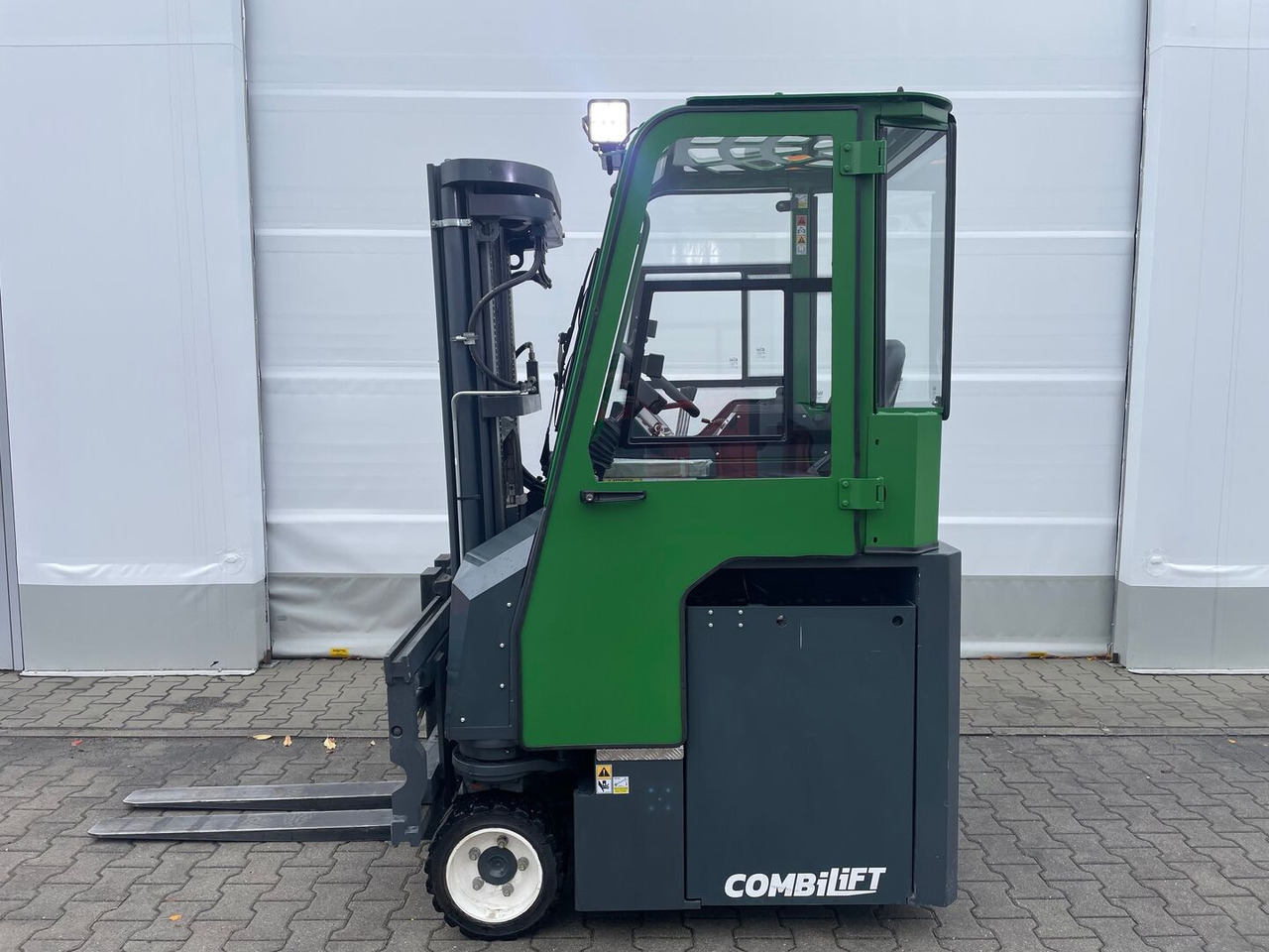 Combilift CBE 2500 - 4-weg zijlader: afbeelding 1 Combilift CBE 2500 - 4-weg zijlader: afbeelding 1