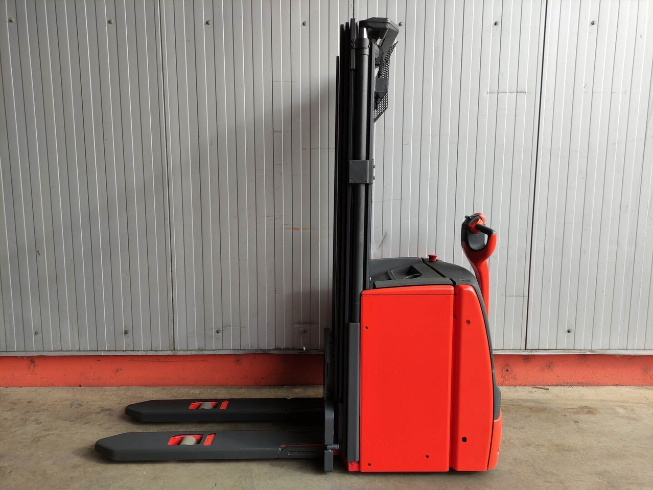 Linde L16-1173 (LACK NEU) - Stapelaar: afbeelding 1 Linde L16-1173 (LACK NEU) - Stapelaar: afbeelding 1