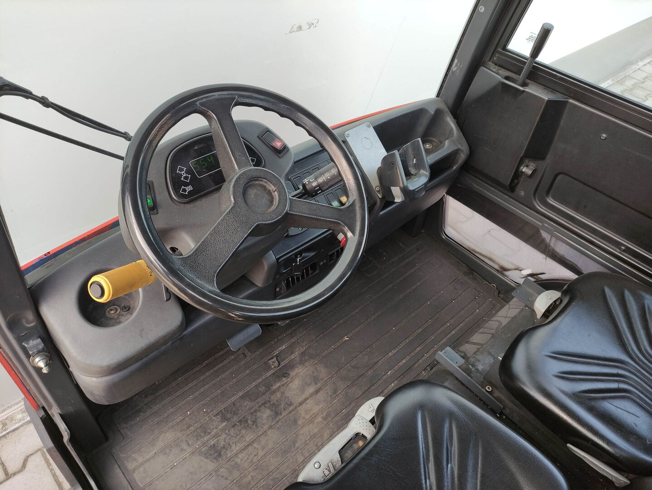 Linde P250 - Elektrische trekker: afbeelding 5 Linde P250 - Elektrische trekker: afbeelding 5