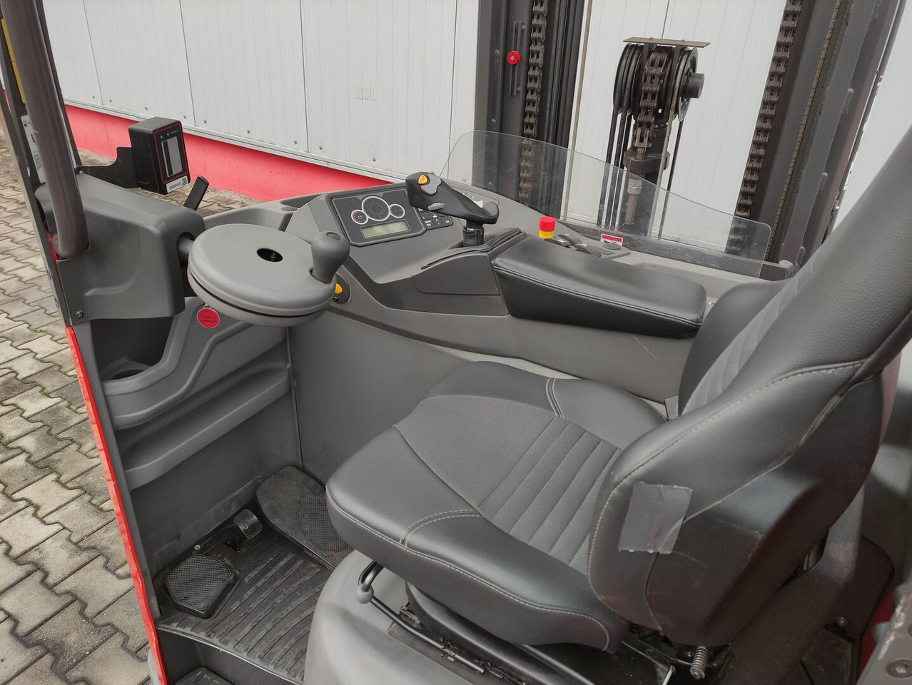 Linde R25F (UFW250TFVRF635) - Reach truck: afbeelding 5 Linde R25F (UFW250TFVRF635) - Reach truck: afbeelding 5