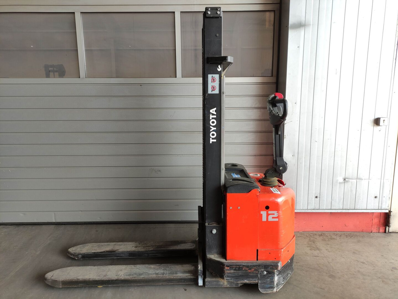 Toyota 7SM12 - Stapelaar: afbeelding 1 Toyota 7SM12 - Stapelaar: afbeelding 1