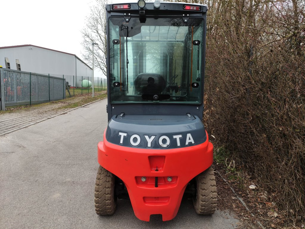 Toyota 8FBMT50 - Elektrische heftruck: afbeelding 4 Toyota 8FBMT50 - Elektrische heftruck: afbeelding 4