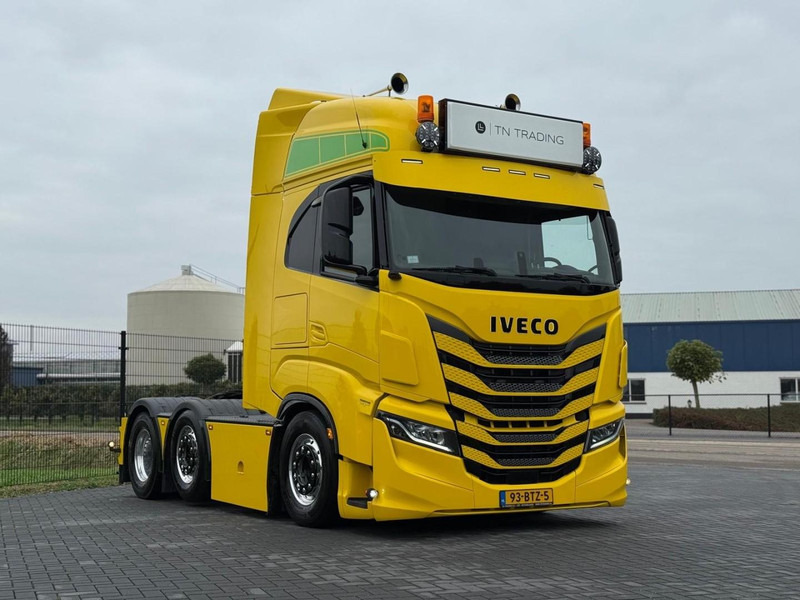 Iveco AS440STX/FP GESTUURDE VOORLOPER, ALCOA, LEATHER, SHOW, 480 PK. - Trekker: afbeelding 2 Iveco AS440STX/FP GESTUURDE VOORLOPER, ALCOA, LEATHER, SHOW, 480 PK. - Trekker: afbeelding 2